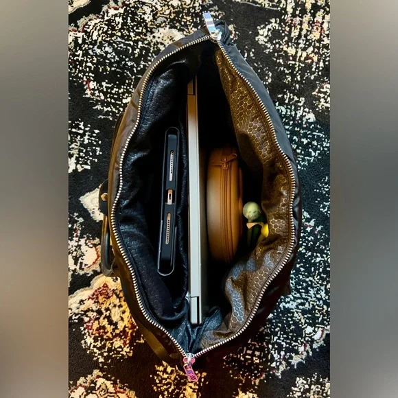 Black Quilted Tote Bag EUC! - Picture 12 of 14